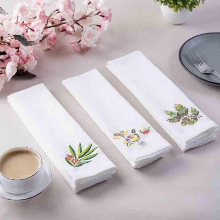 Table-Mats & Napkins |  Floral Napkins – Set Of Three Kitchen Linens Table-Mats & Napkins